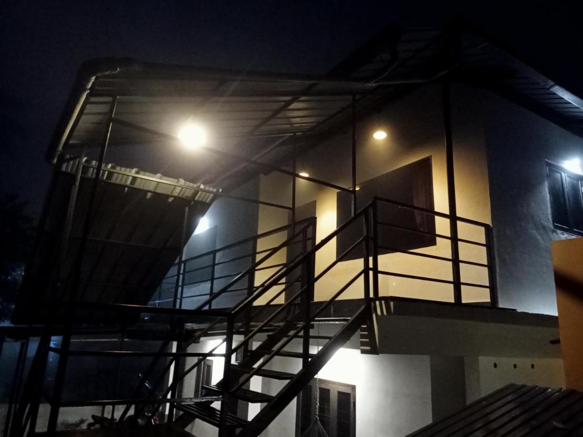 La Casa De Alexa Homestay Idukki Bagian luar foto