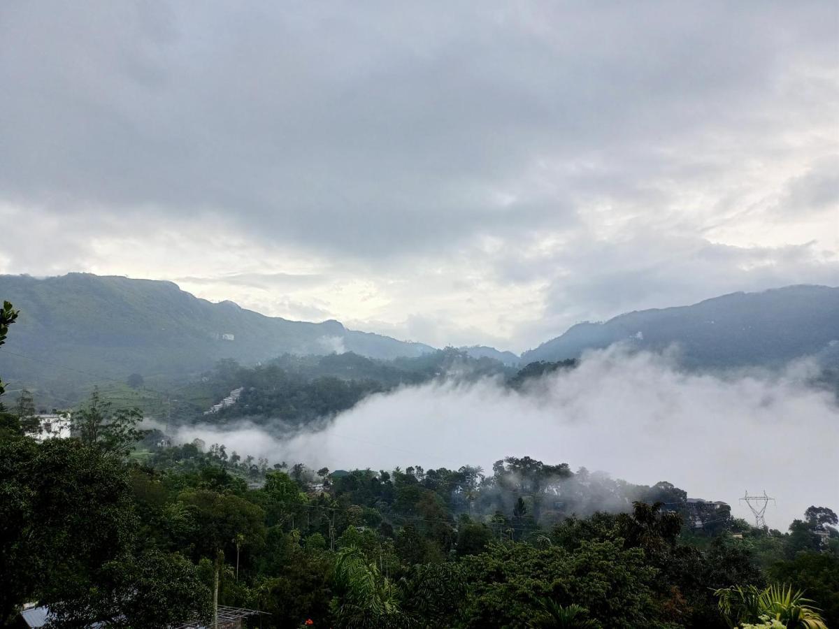 La Casa De Alexa Homestay Idukki Bagian luar foto